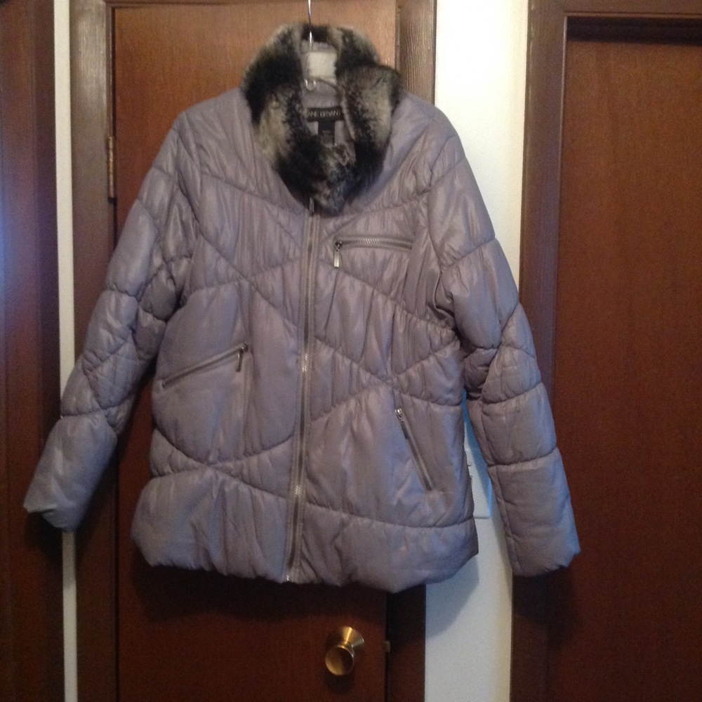 Gray coat with gray and black fake fur